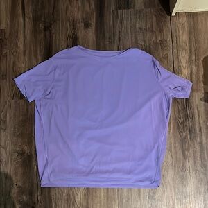 Lululemon Back in Action Nulu T shirt